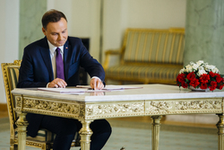 Prezydent RP podpisał ustawę o zwalczaniu dopingu w sporcie. Źródło: Kancelaria Prezydenta RP (www.prezydent.pl)